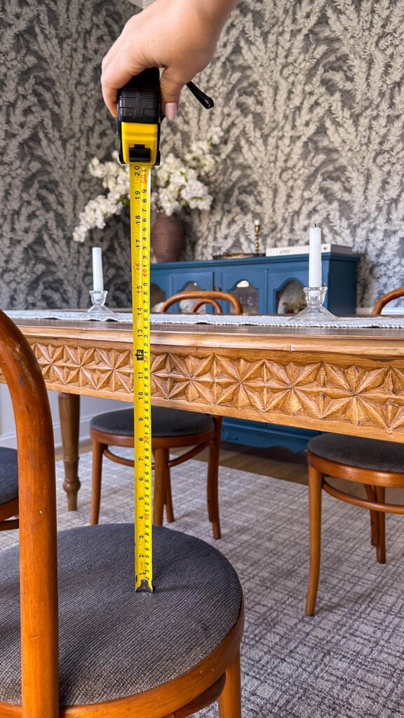 example-of-apron-on-table-and-chair-height