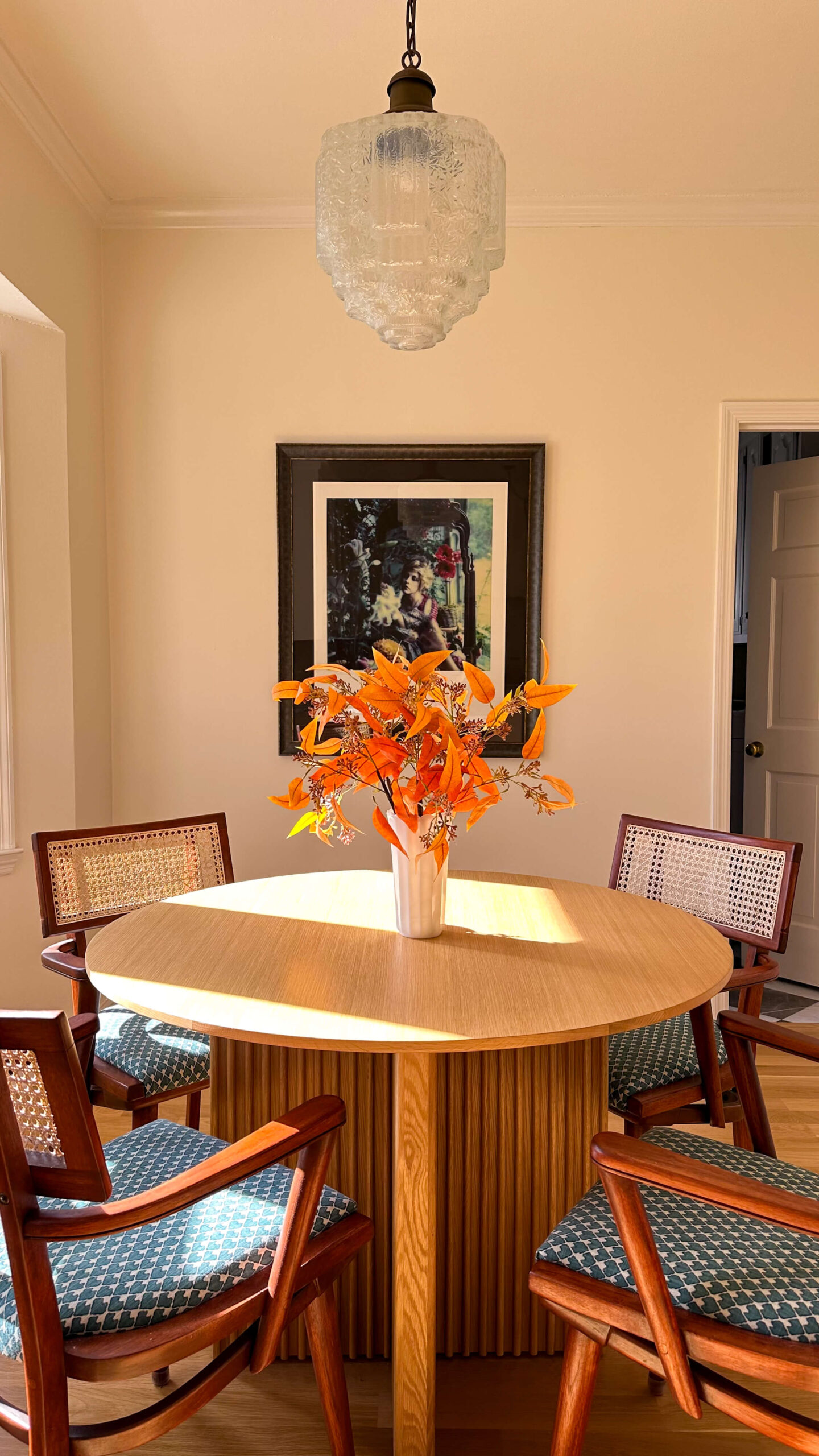 chair-height-and-tables