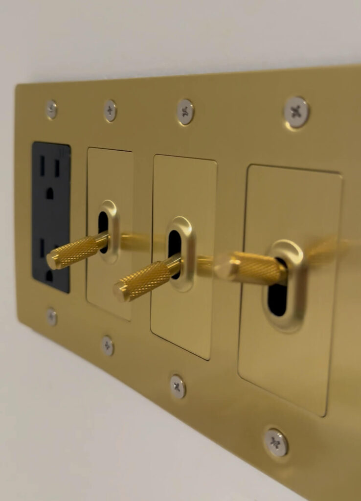 click-for-brass-toggle-light-switch