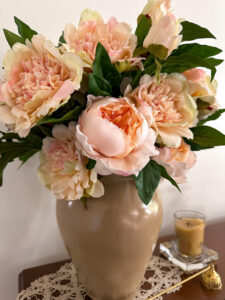 Valentines-Day-Gift-Ideas-faux-flowers